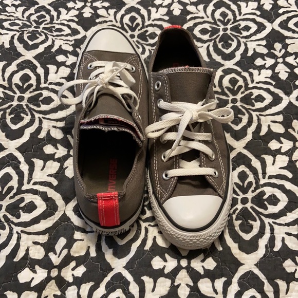 Converse Low Tops - Picture 1 of 8